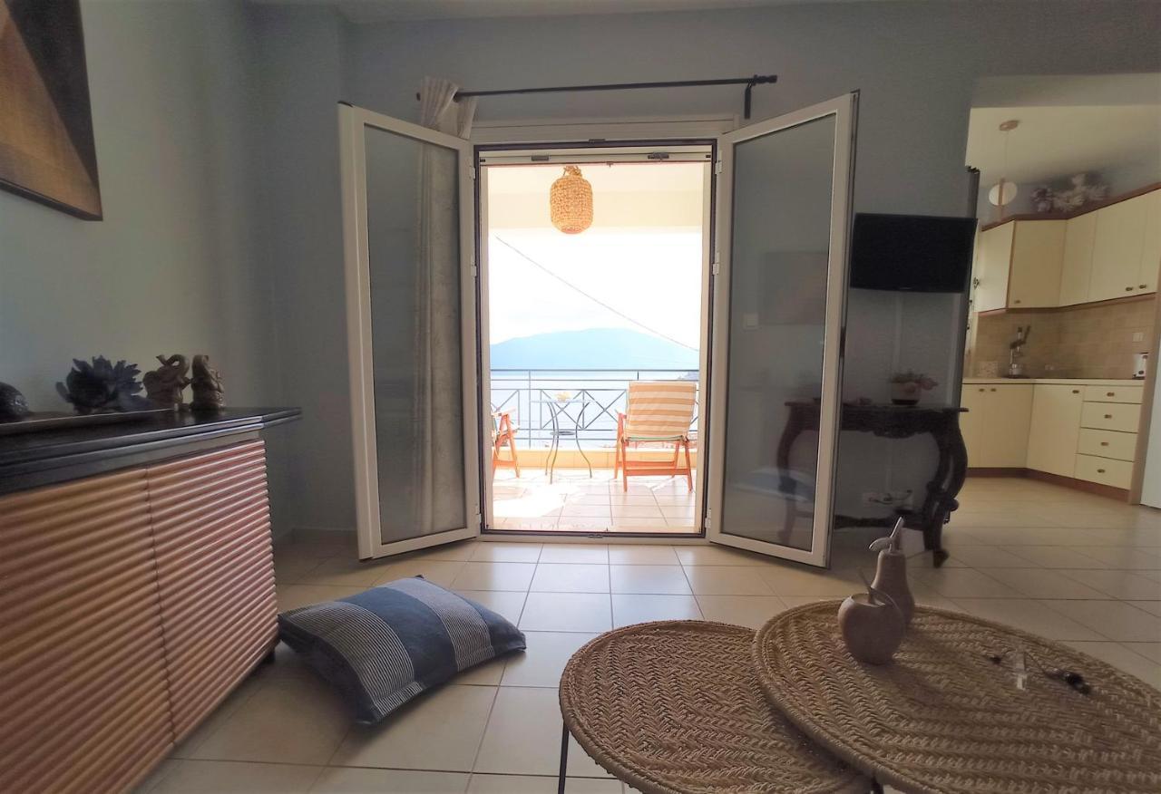 G Apartment In Agia Efimia Luaran gambar