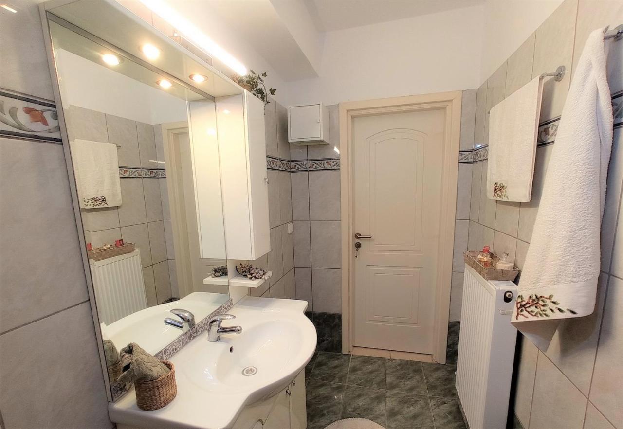 G Apartment In Agia Efimia Luaran gambar