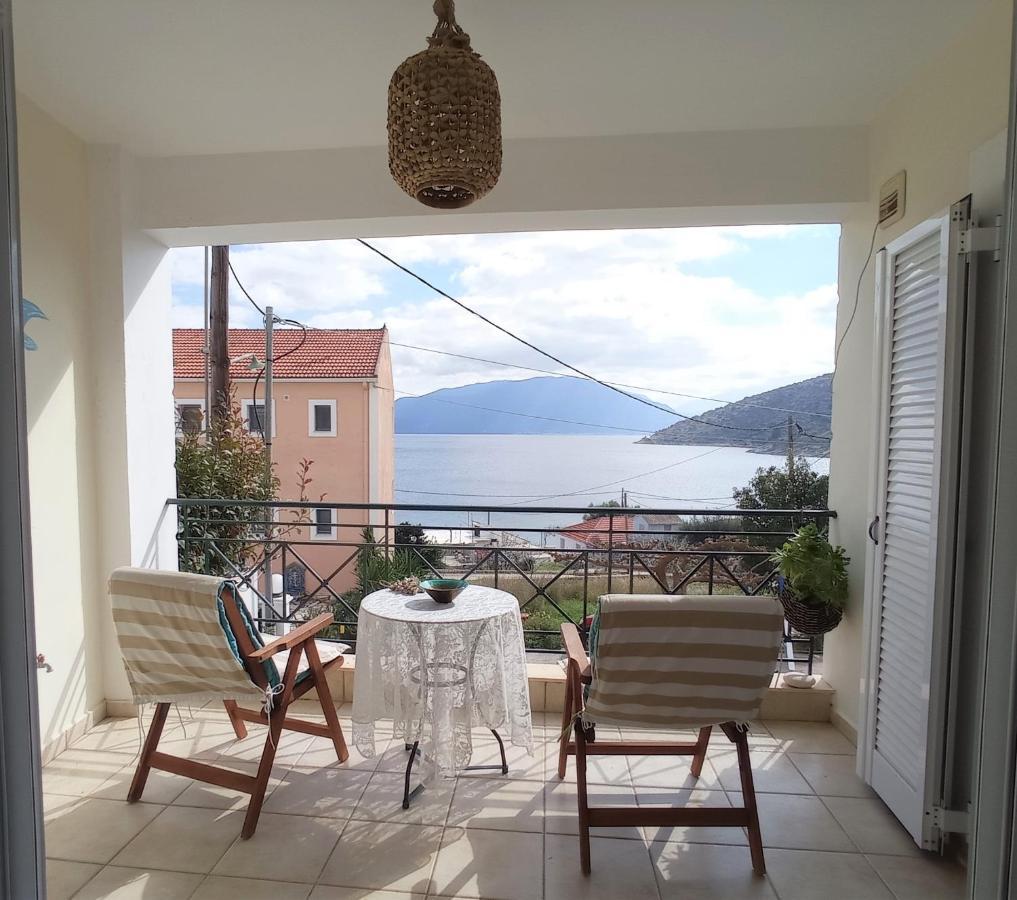 G Apartment In Agia Efimia Luaran gambar